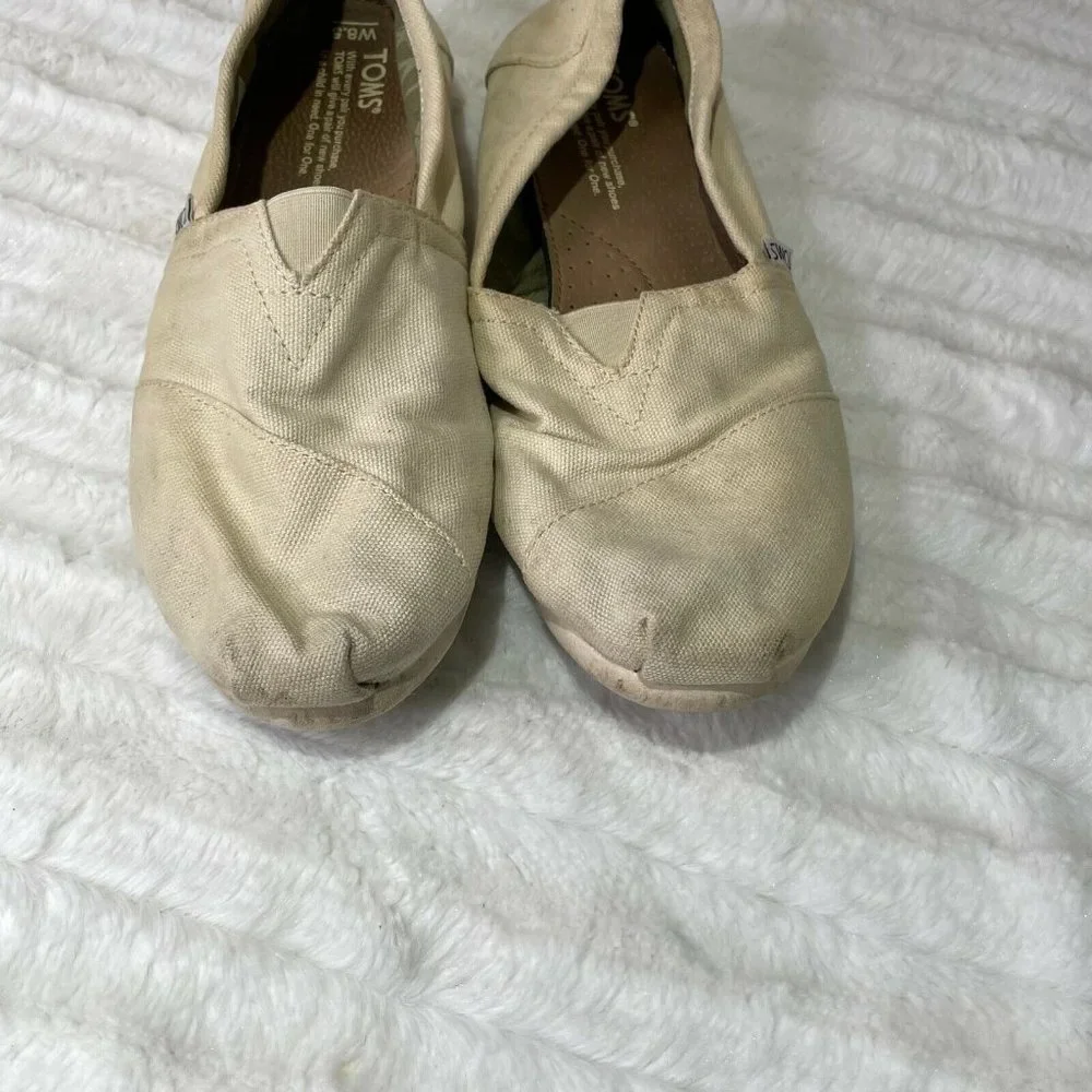 TOMS Cream Womens Size 8.5 Slip on‎ Shoes Perfect Paint Canvas Classic